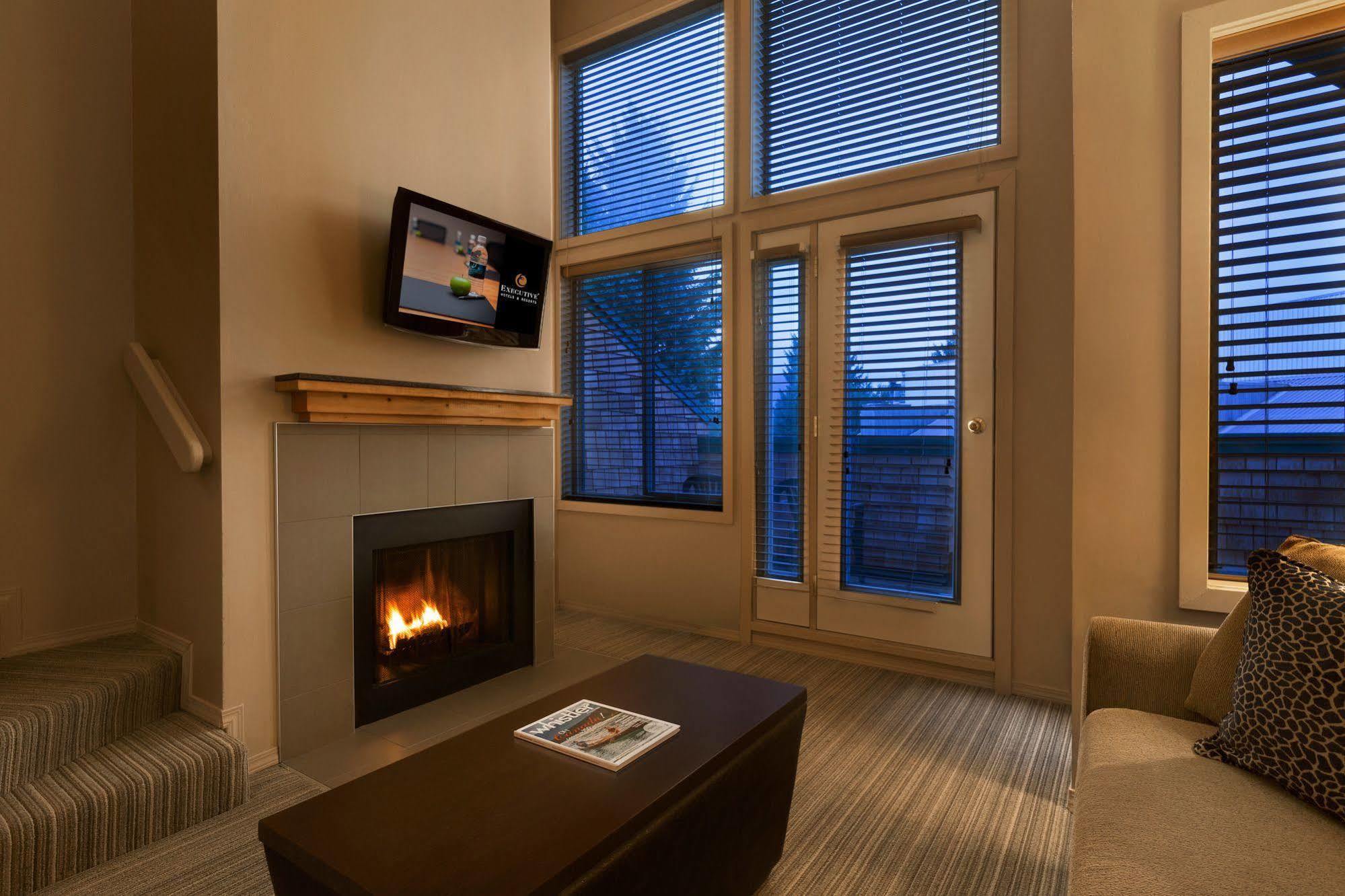 Executive Inn Whistler Exteriör bild