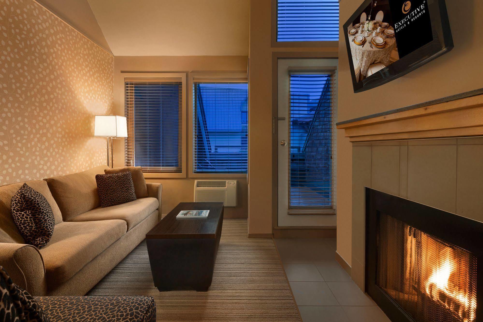 Executive Inn Whistler Exteriör bild