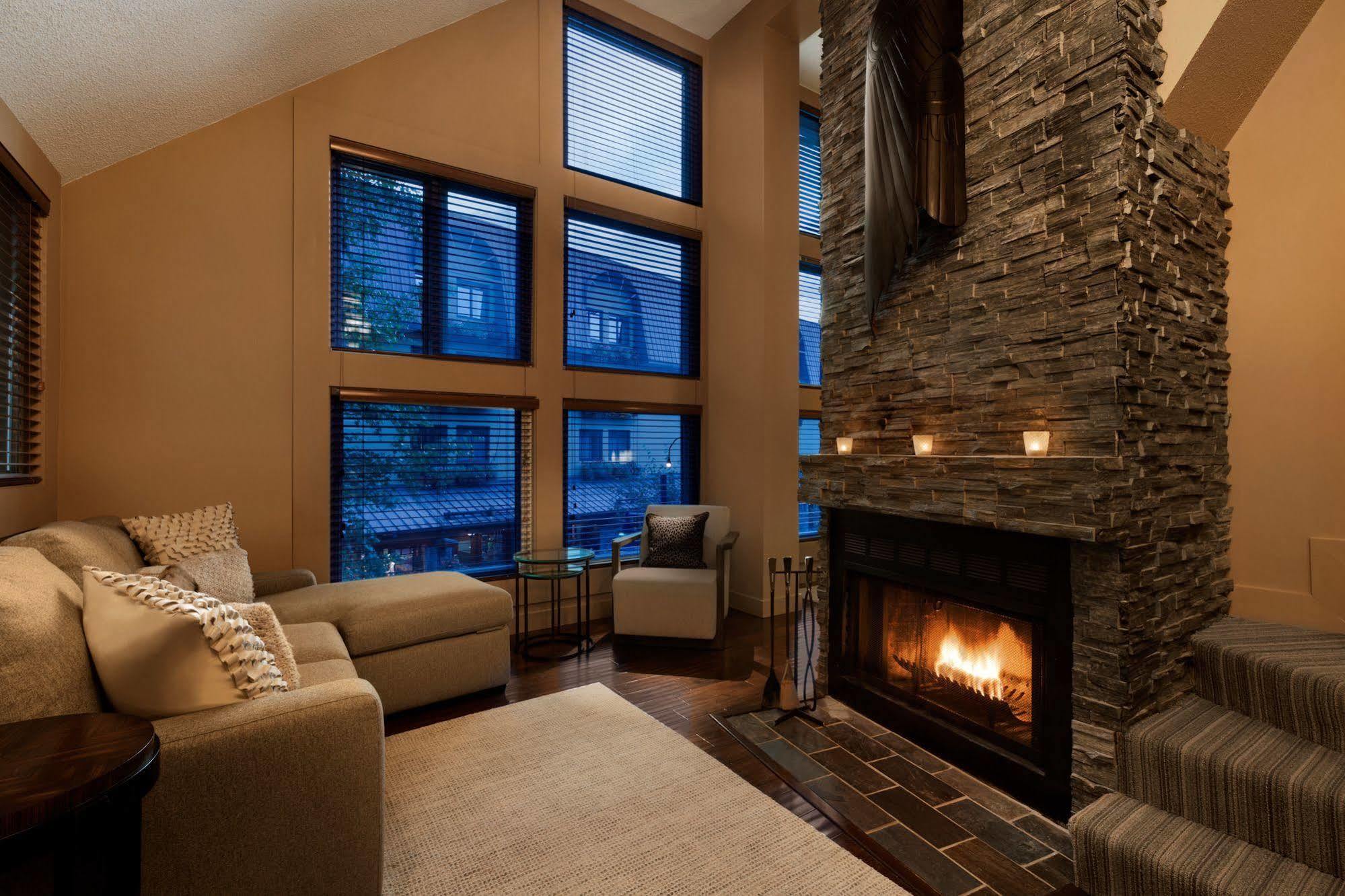 Executive Inn Whistler Exteriör bild